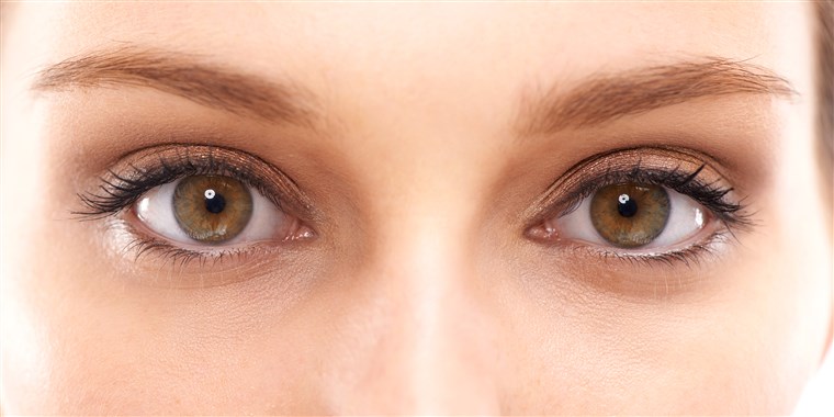 Prečo si pokožka okolo očí vyžaduje špeciálnu starostlivosť?